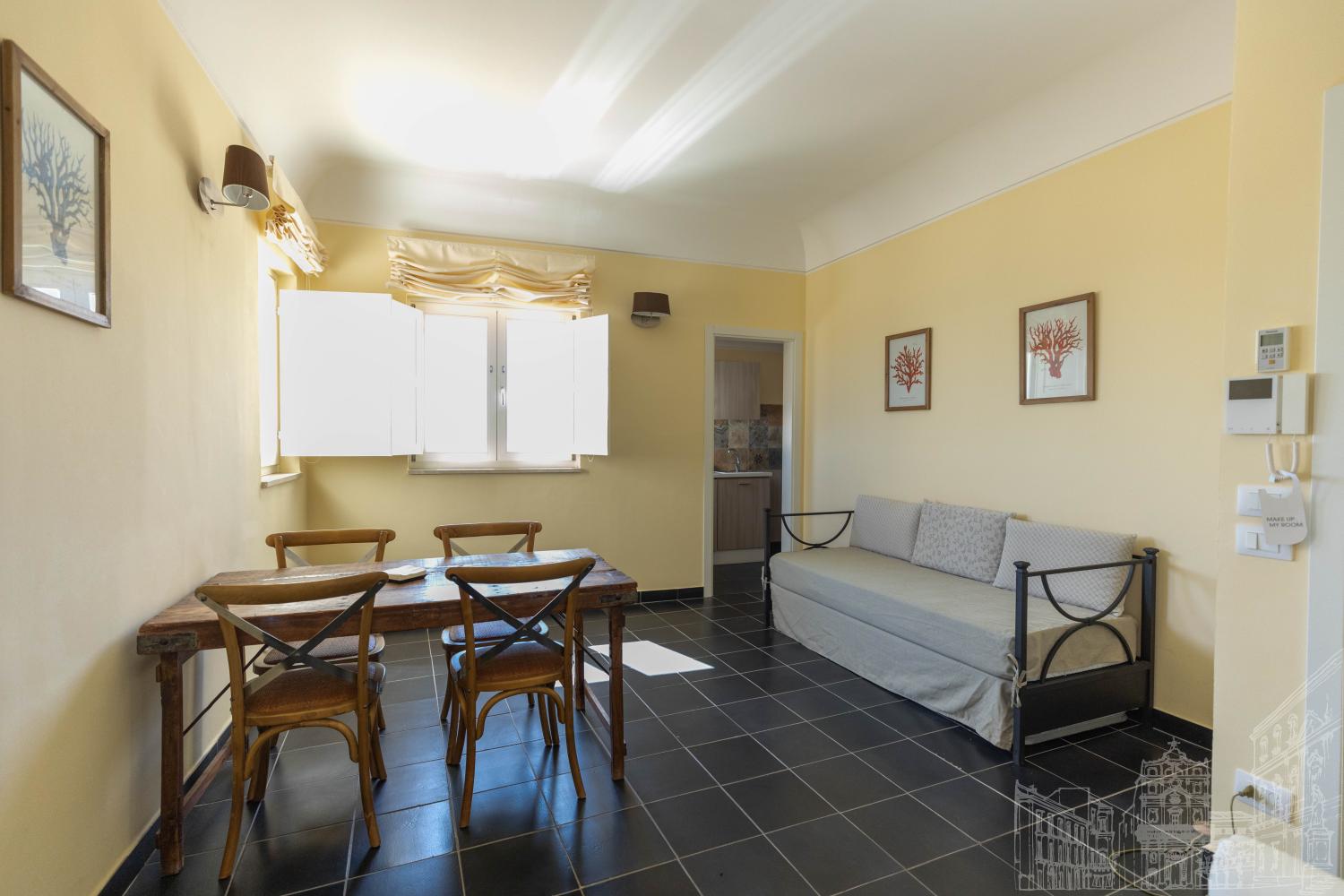 APT 11 (2)